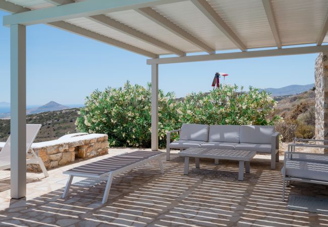 Villa in Naousa - Gorgeous pool villa, stunning sea views, helipad!  Villa in Naousa - Gorgeous pool villa, stunning sea views, helipad!