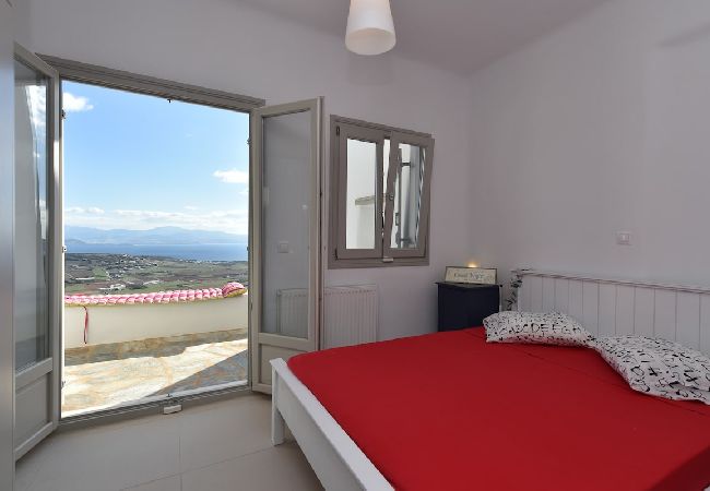 Villa in Naousa - Panoramic three villa complex with helipad  Villa in Naousa - Panoramic three villa complex with helipad