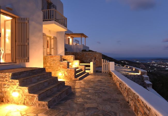 Villa in Naousa - Panoramic three villa complex with helipad  Villa in Naousa - Panoramic three villa complex with helipad