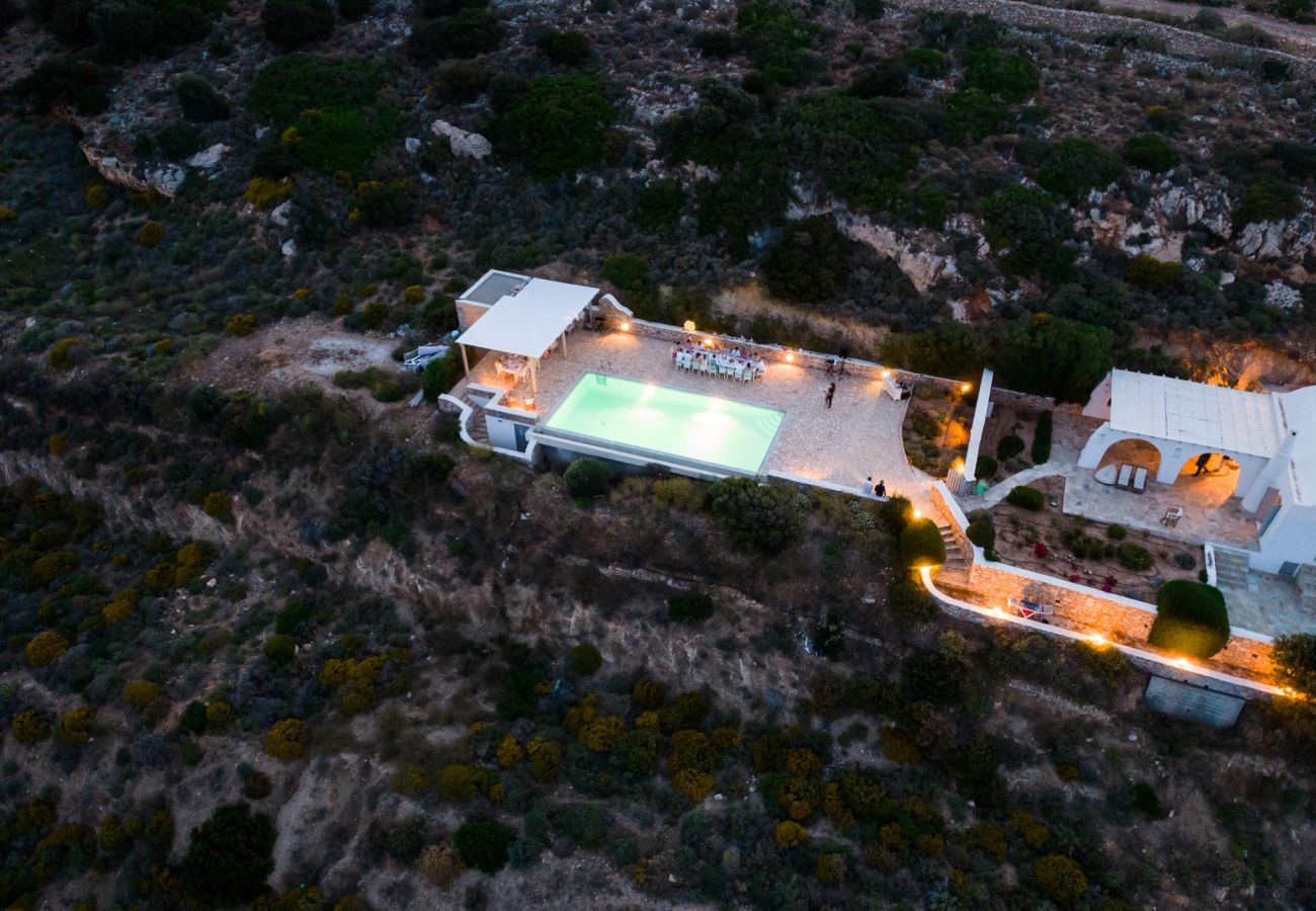 Villa in Naousa - Panoramic three villa complex with helipad 