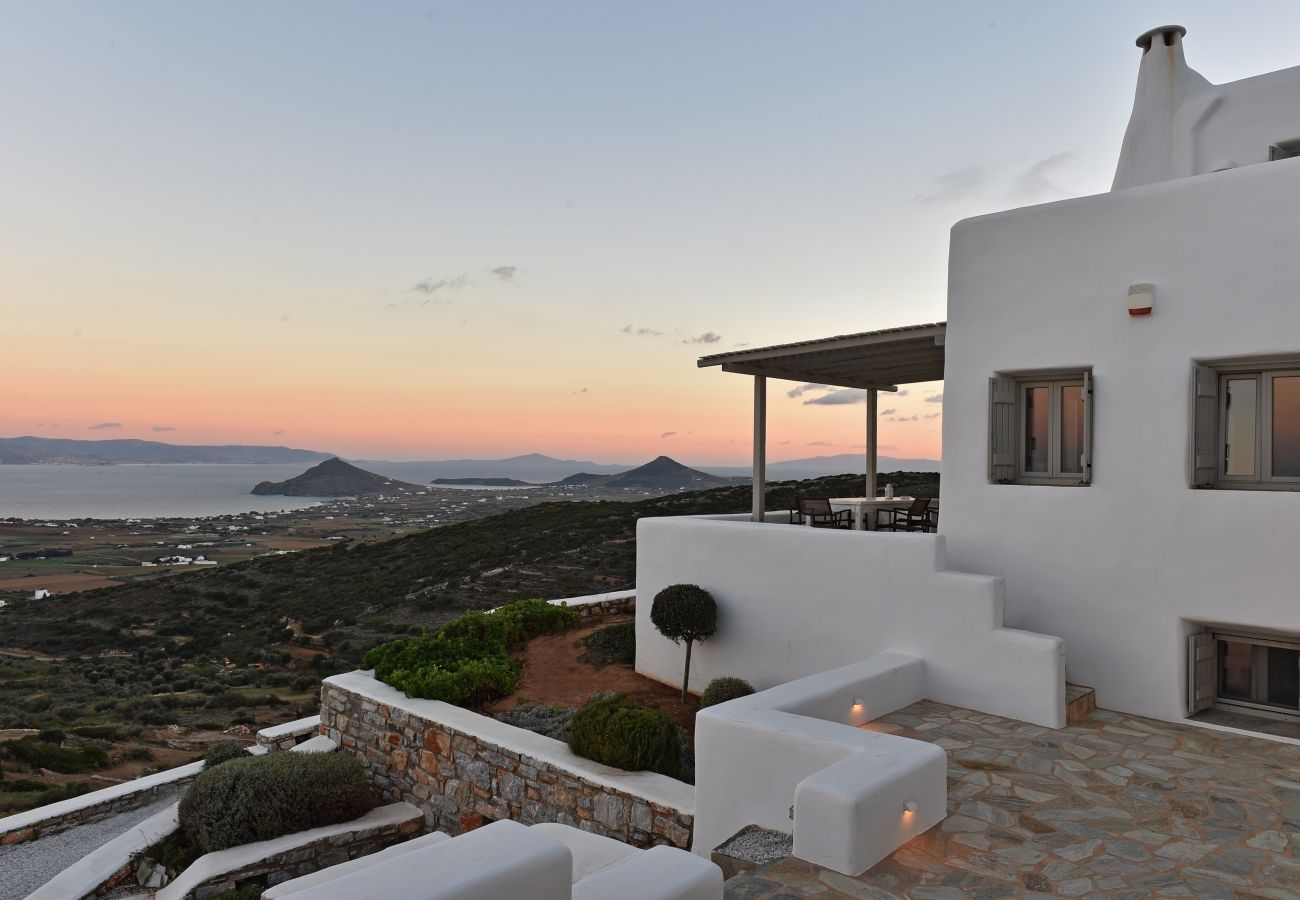 Villa in Naousa - Panoramic three villa complex with helipad 