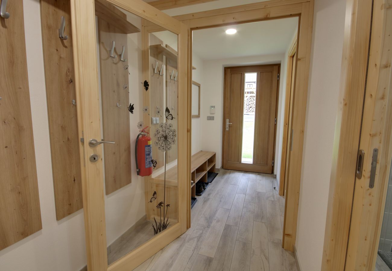 Villa in Korenov - LPM010 