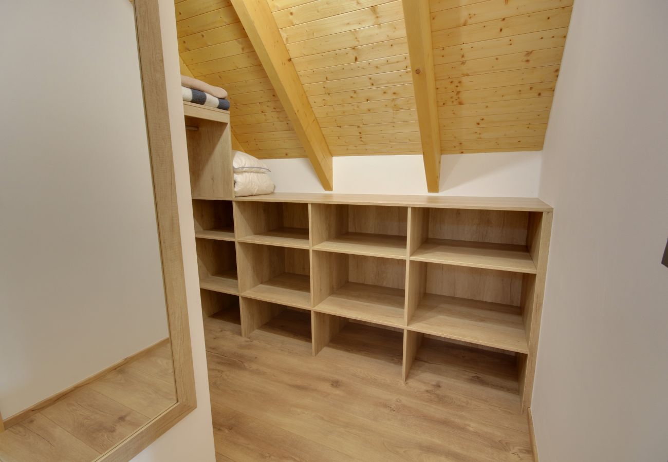 Villa in Korenov - LPM010 