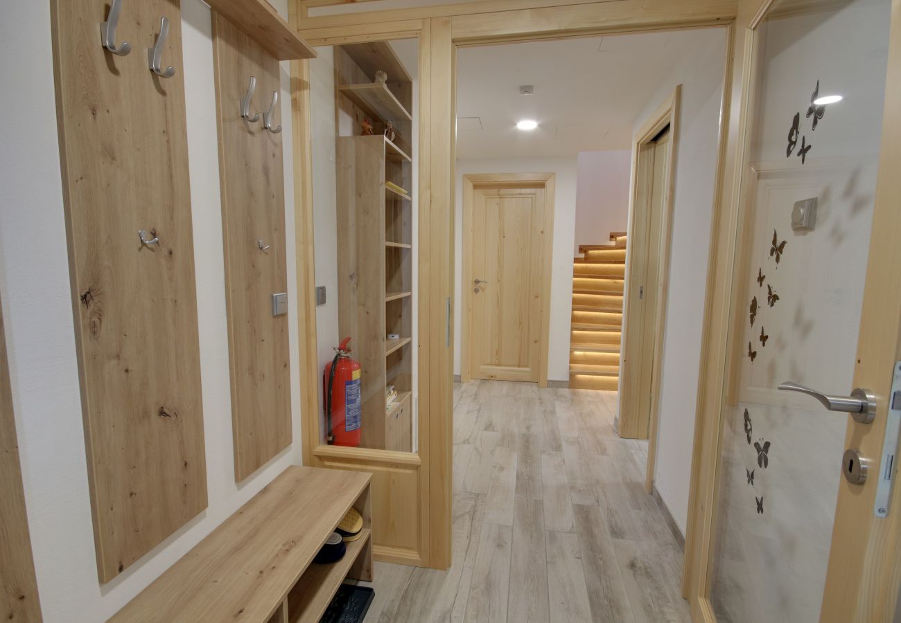 Villa in Korenov - LPM010 