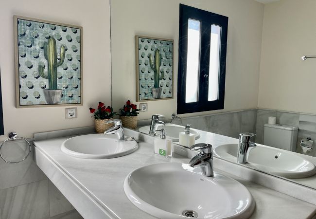 Villa in San Bartolomé de Tirajana - Villa Over the 5th Green Villa in San Bartolomé de Tirajana - Villa Over the 5th Green