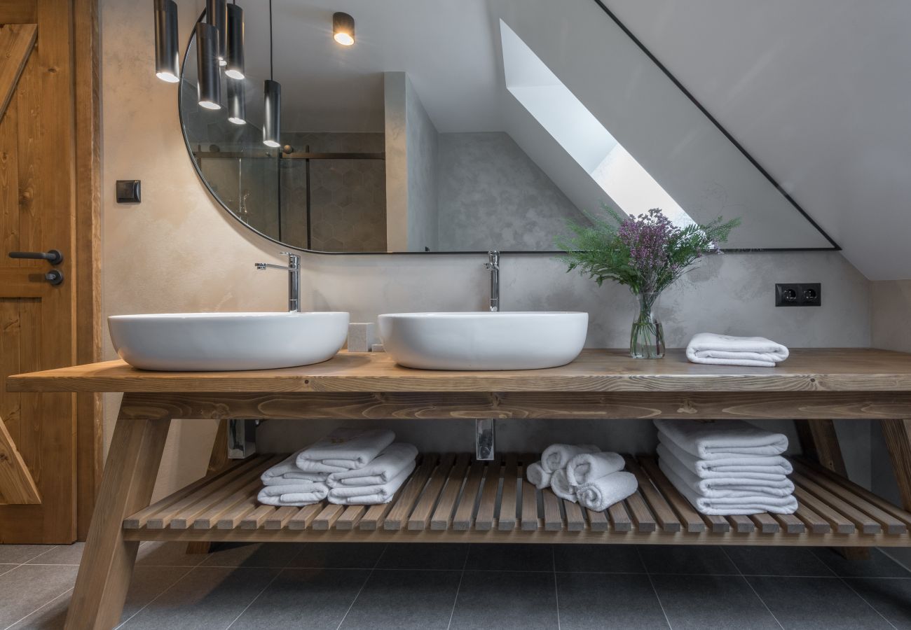 Villa in Hutisko-Solanec - MHA555