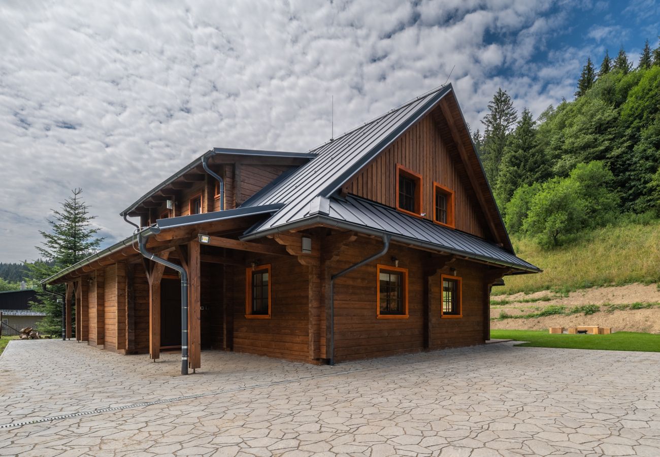 Villa in Velké Karlovice - MKR545 