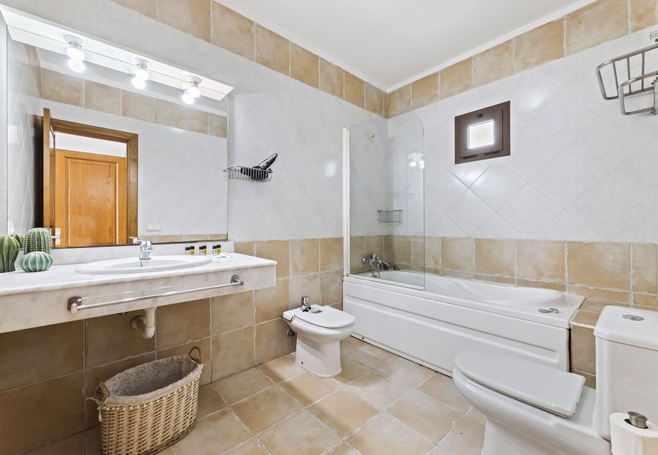 Villa in Playa Blanca - Villa Flora - Villasexperience