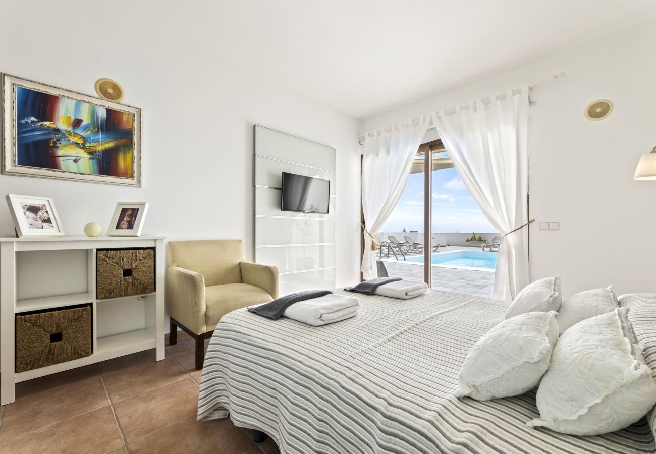 Villa in Playa Blanca - Villa Flora - Villasexperience