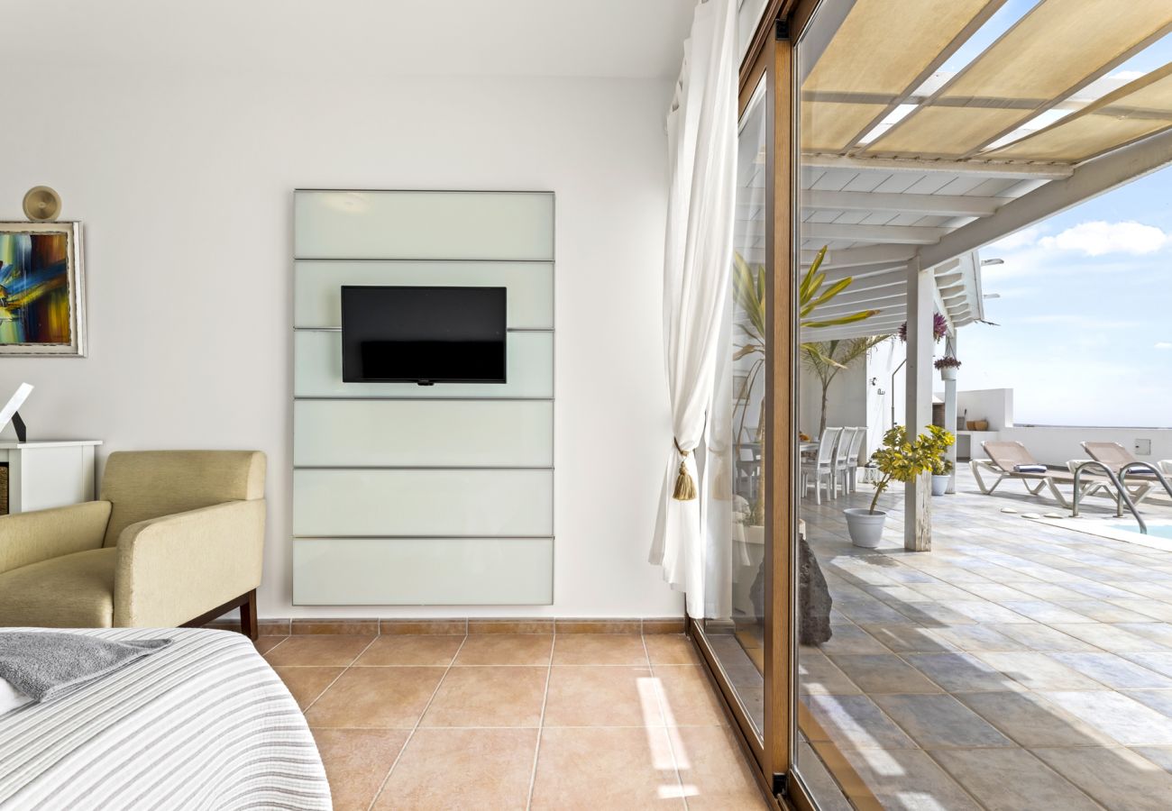 Villa in Playa Blanca - Villa Flora - Villasexperience