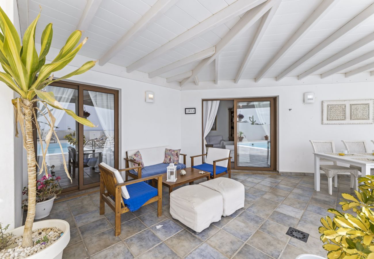 Villa in Playa Blanca - Villa Flora - Villasexperience