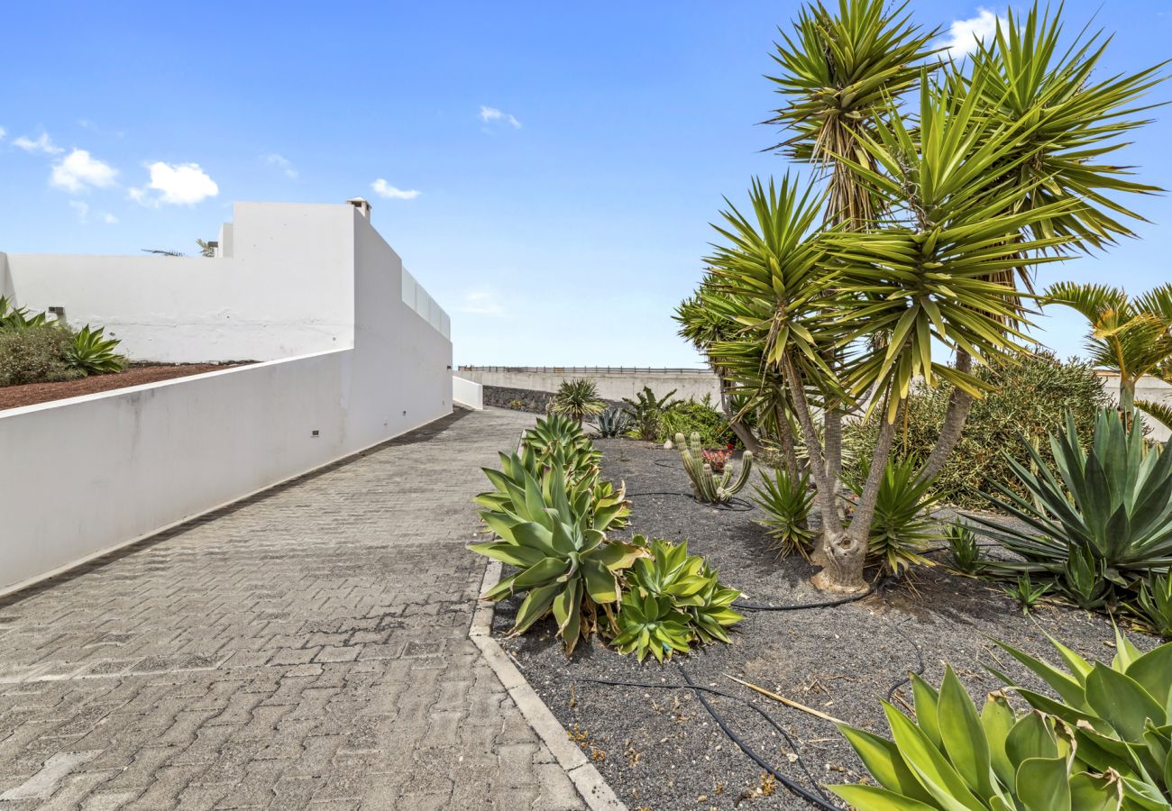 Villa in Playa Blanca - Villa Flora - Villasexperience
