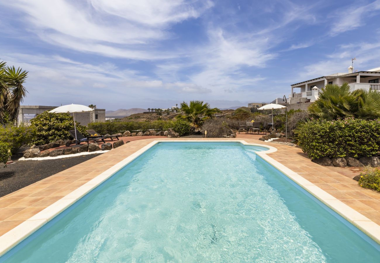 Apartment in Las Breñas - Maretas - Apartamento rural con piscina