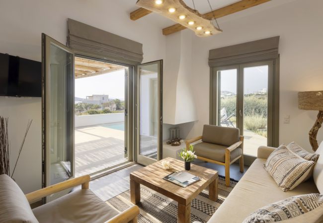 Villa in Antiparos - Traditional Villa Astra in Antiparos with Private Pool Villa in Antiparos - Traditional Villa Astra in Antiparos with Private Pool