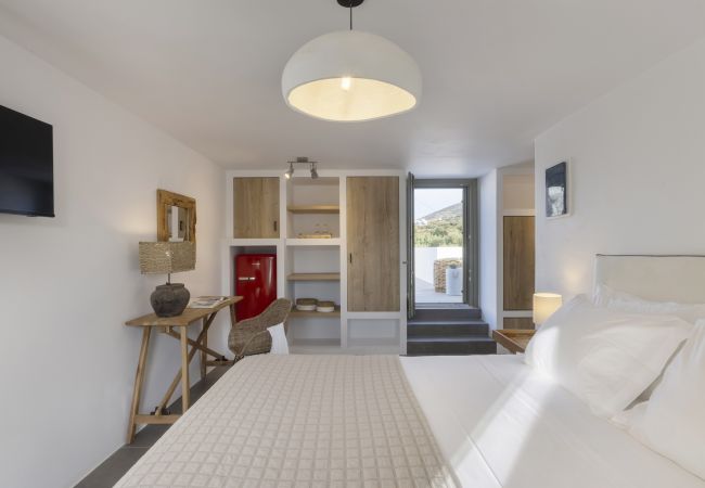 Villa in Antiparos - Traditional Villa Astra in Antiparos with Private Pool Villa in Antiparos - Traditional Villa Astra in Antiparos with Private Pool