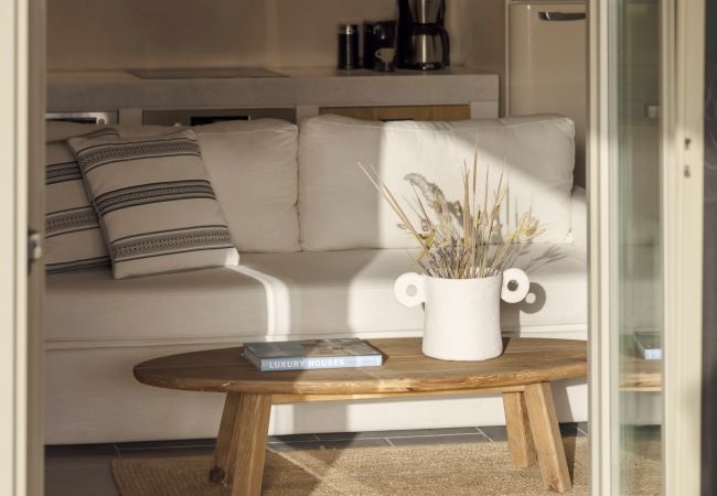 Villa in Antiparos - Peaceful Villa Avra with Aegean Seaview  Villa in Antiparos - Peaceful Villa Avra with Aegean Seaview