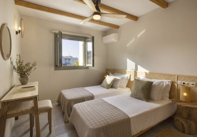 Villa in Antiparos - Peaceful Villa Avra with Aegean Seaview  Villa in Antiparos - Peaceful Villa Avra with Aegean Seaview