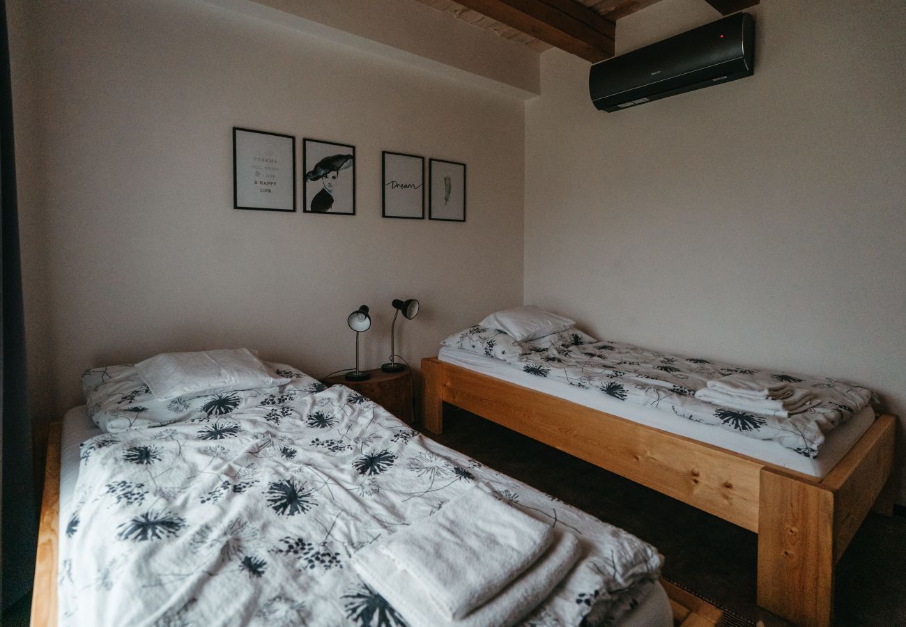 Villa in Býšovec - VPM019-SC3