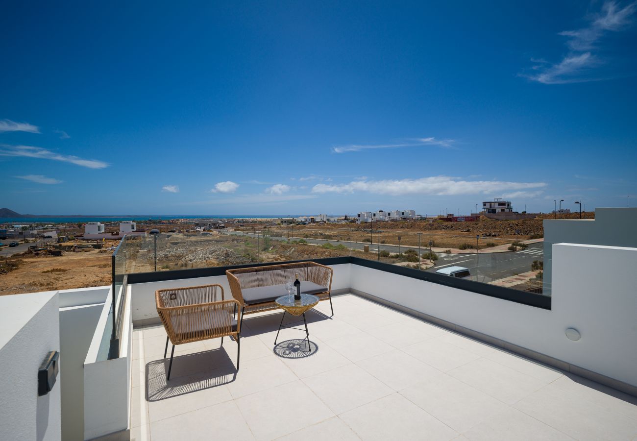 Villa in Corralejo -  Villa Deluxe Las Calderas 01 with private pool