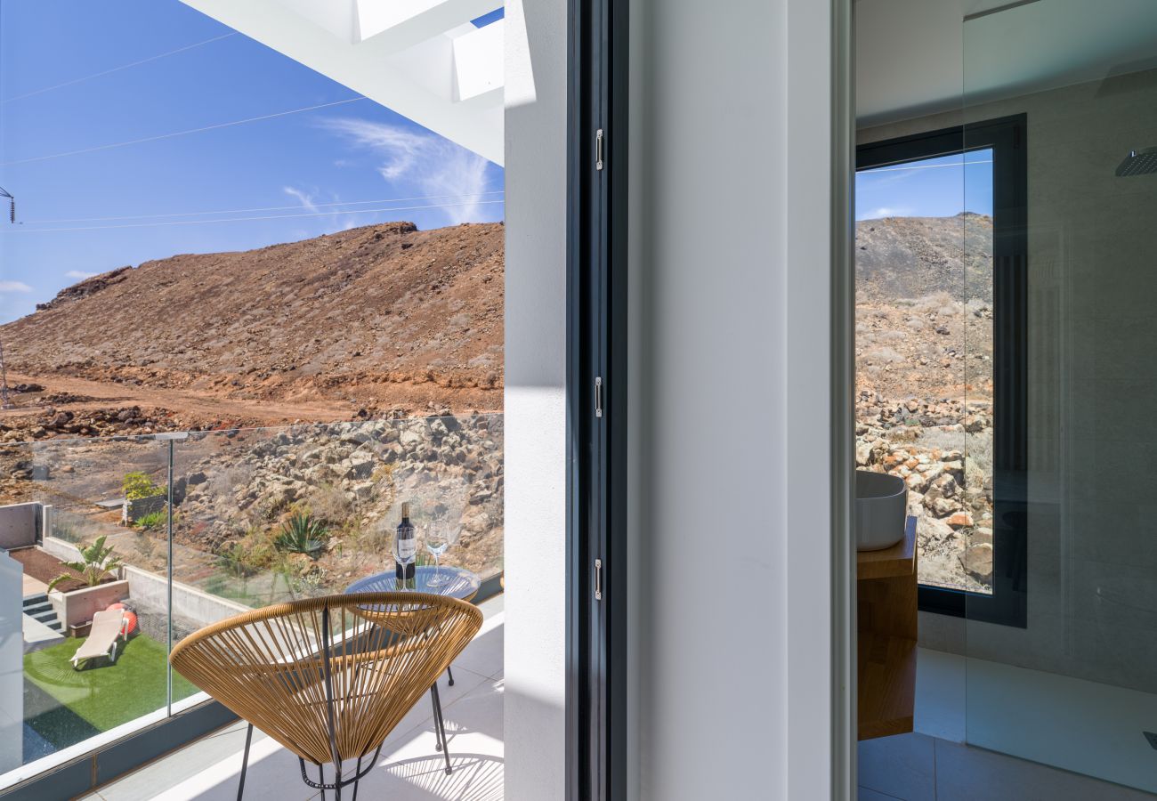 Villa in Corralejo - Las Calderas Vista Retreat