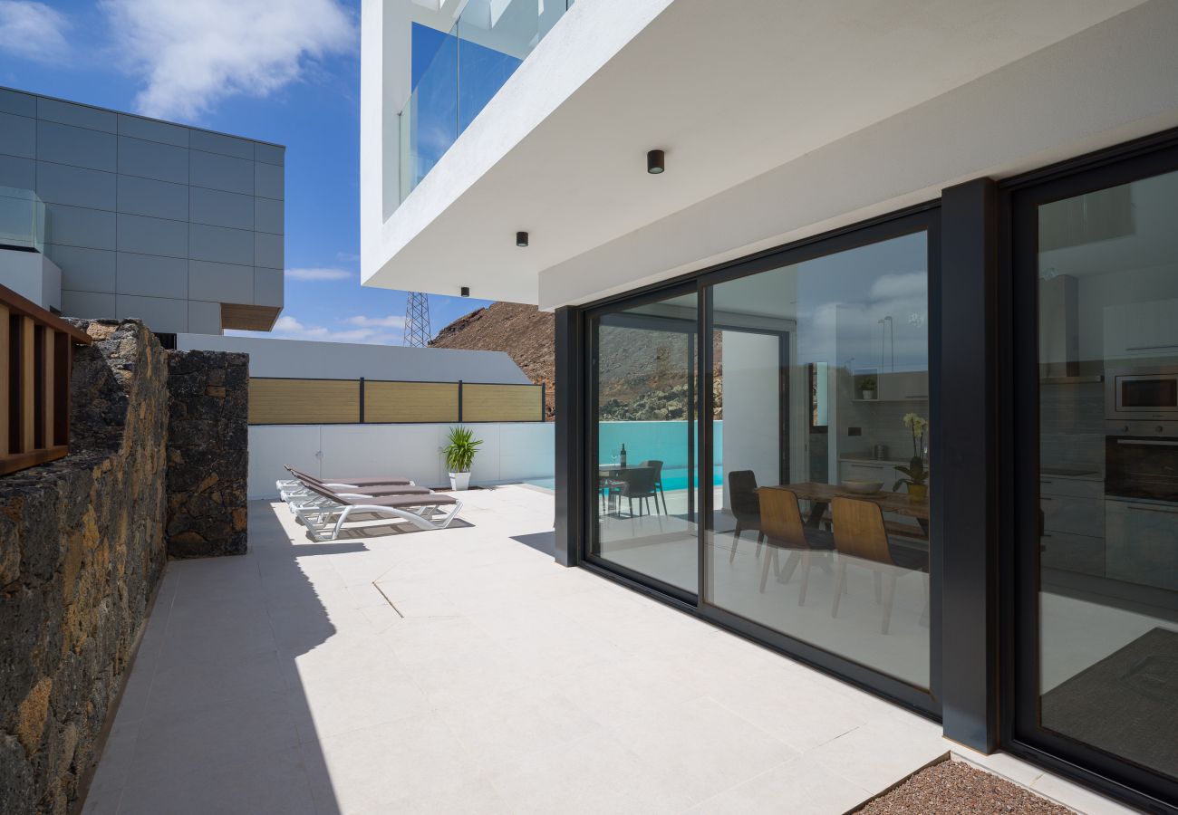 Villa in Corralejo - Las Calderas Vista Retreat