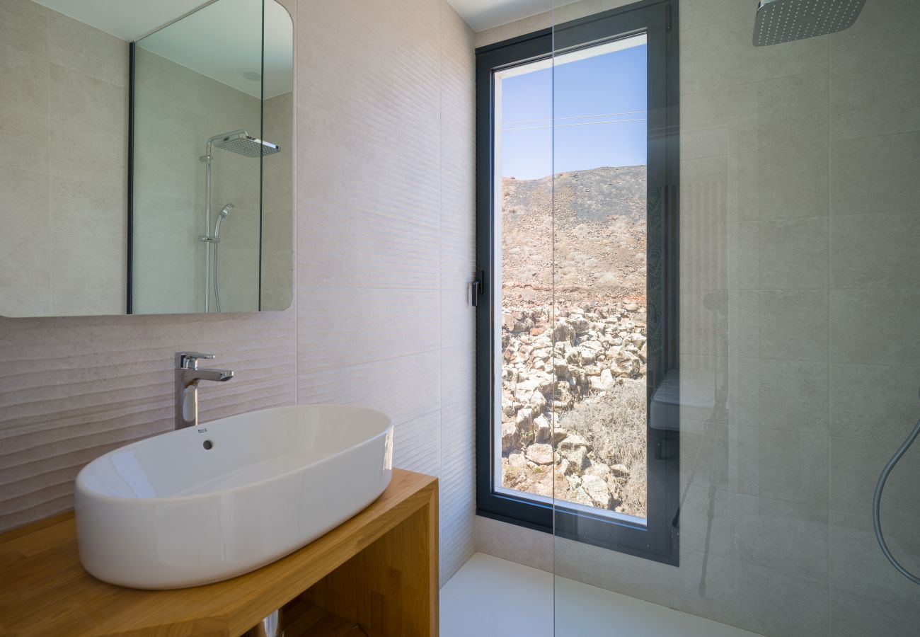 Villa in Corralejo - Las Calderas Vista Retreat