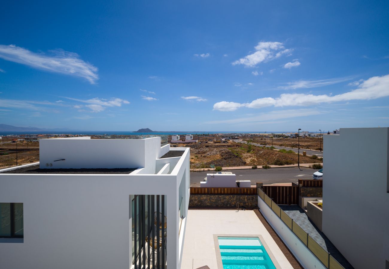 Villa in Corralejo - Las Calderas Vista Retreat