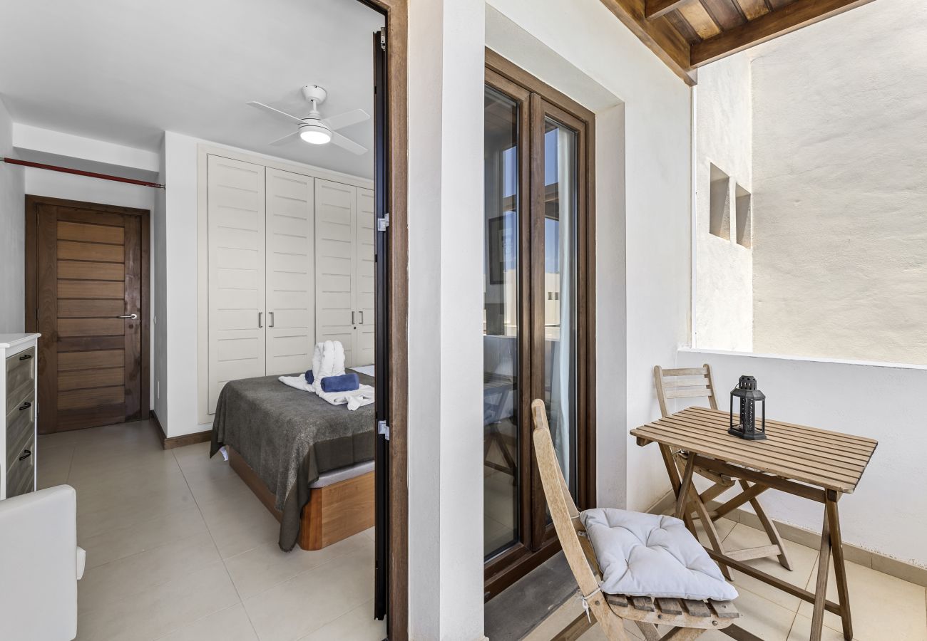 Terraced House in Puerto Calero - La Malvarrosa