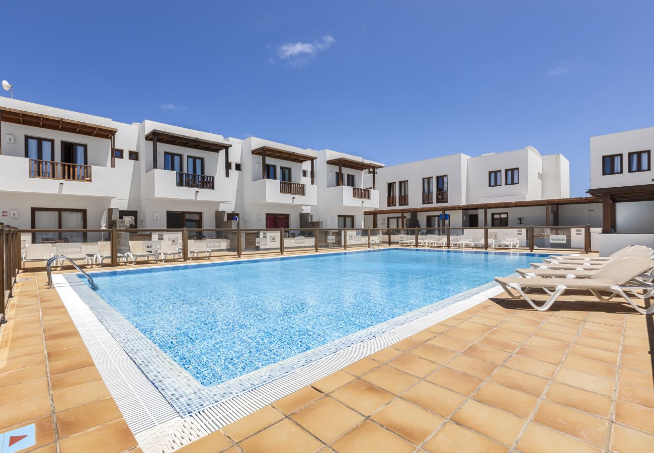 Terraced House in Puerto Calero - La Malvarrosa