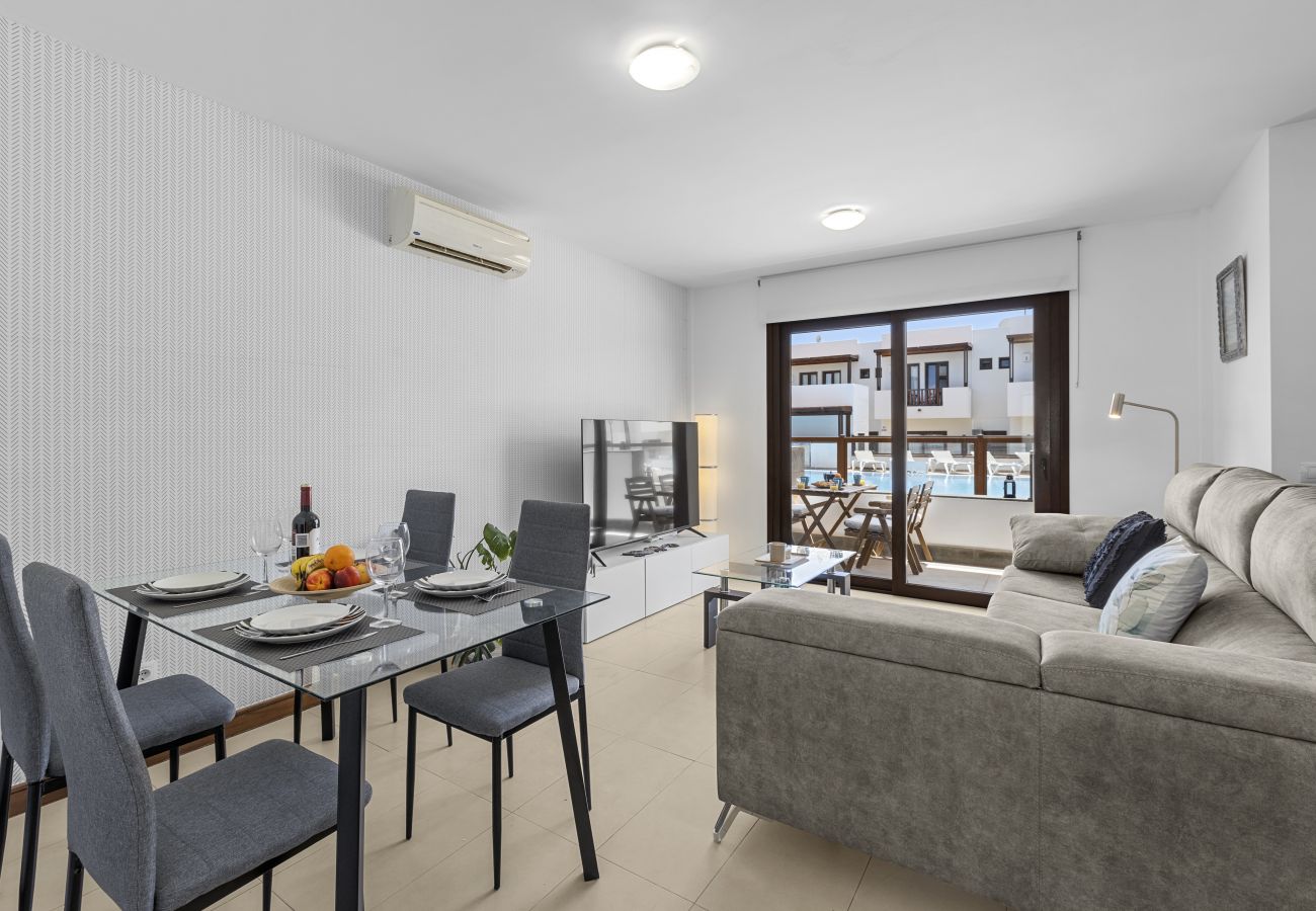 Terraced House in Puerto Calero - La Malvarrosa