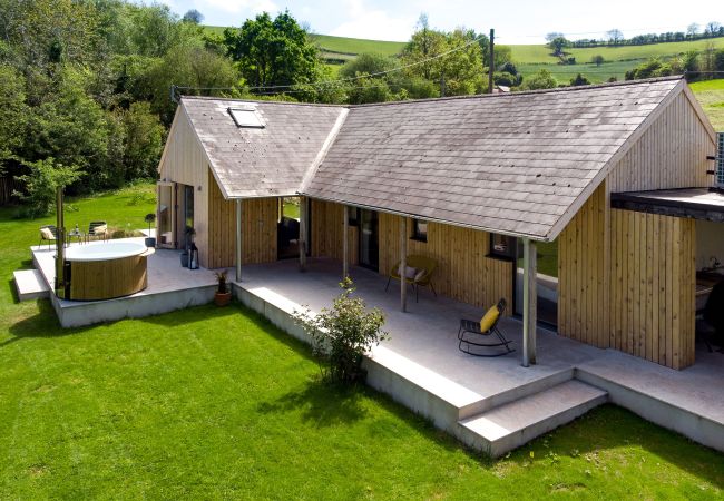 House in Shaldon - Sunnybrook - Carbon Neutral, Woodfired Hottub, near beach House in Shaldon - Sunnybrook - Carbon Neutral, Woodfired Hottub, near beach