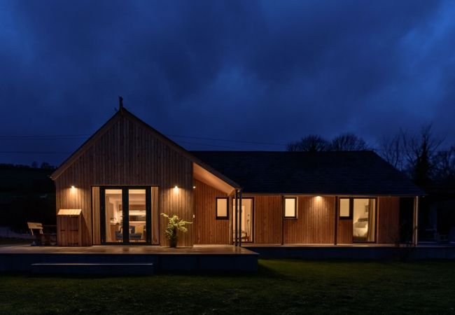 House in Shaldon - Sunnybrook - Carbon Neutral, Woodfired Hottub, near beach House in Shaldon - Sunnybrook - Carbon Neutral, Woodfired Hottub, near beach