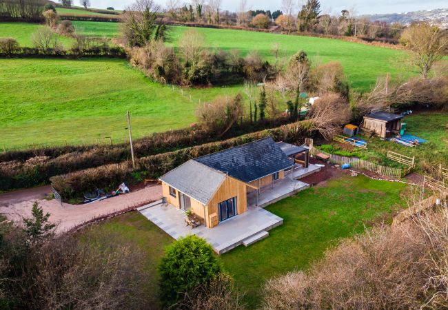 House in Shaldon - Sunnybrook - Carbon Neutral, Woodfired Hottub, near beach House in Shaldon - Sunnybrook - Carbon Neutral, Woodfired Hottub, near beach