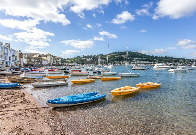 House in Shaldon - Sunnybrook - Carbon Neutral, Woodfired Hottub, near beach House in Shaldon - Sunnybrook - Carbon Neutral, Woodfired Hottub, near beach