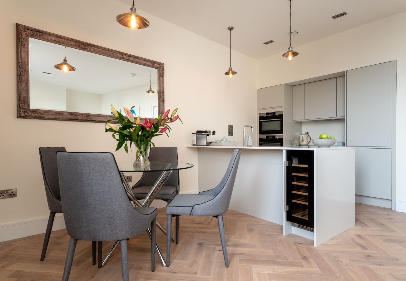 Apartment in Exeter - Cathedral View - Exclusive on Cathedral Green