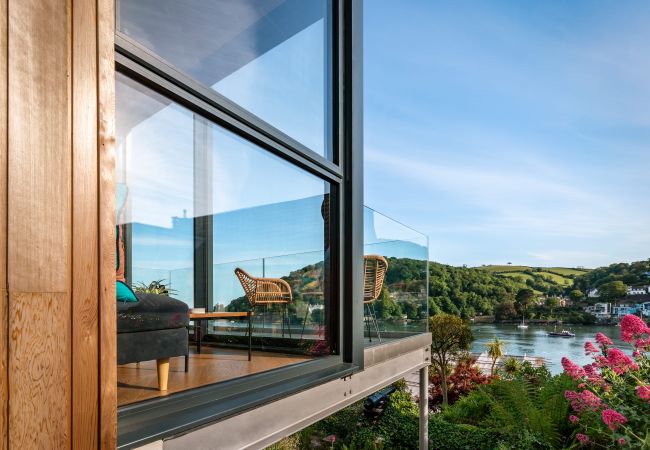 House in Kingswear - Two Guns - Stylish town house with stunning river views House in Kingswear - Two Guns - Stylish town house with stunning river views