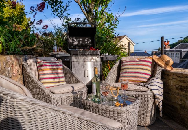 House in Kingswear - Two Guns - Stylish town house with stunning river views House in Kingswear - Two Guns - Stylish town house with stunning river views