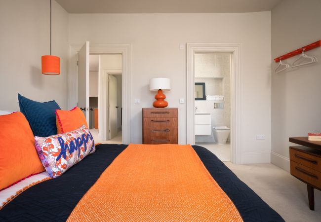 House in Kingswear - Two Guns - Stylish town house with stunning river views House in Kingswear - Two Guns - Stylish town house with stunning river views