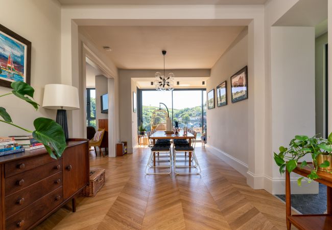 House in Kingswear - Two Guns - Stylish town house with stunning river views House in Kingswear - Two Guns - Stylish town house with stunning river views