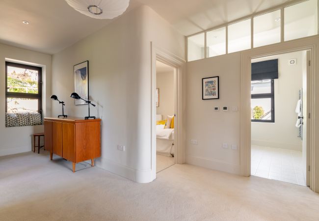 House in Kingswear - Two Guns - Stylish town house with stunning river views House in Kingswear - Two Guns - Stylish town house with stunning river views