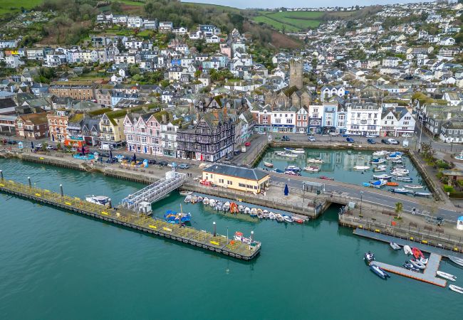 House in Kingswear - Two Guns - Stylish town house with stunning river views House in Kingswear - Two Guns - Stylish town house with stunning river views