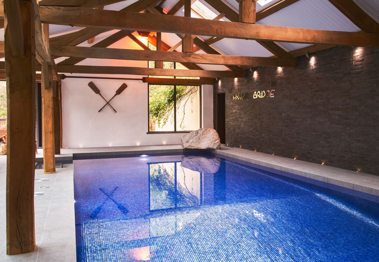 Apartment in Lower Ashton - Swallows End - Bolthole with hot tub, pool and sauna