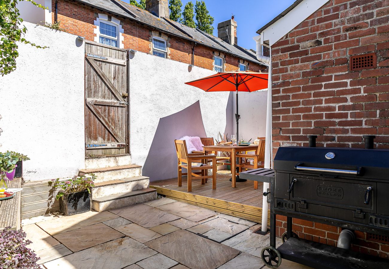 House in Teignmouth - The Terrace - Bright, characterful and near beaches