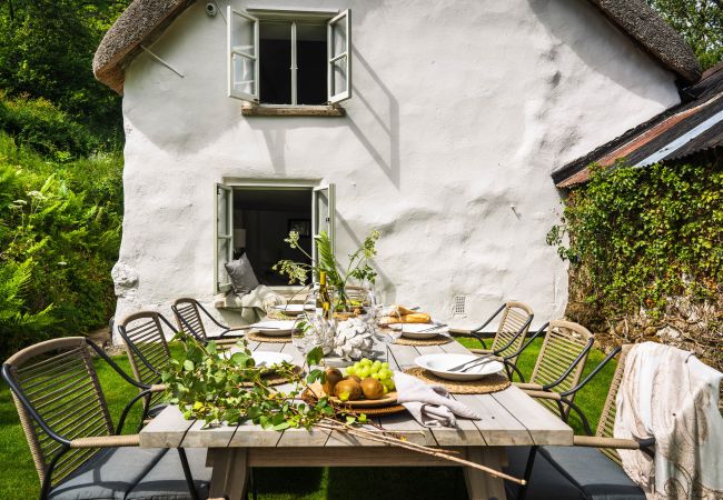 Cottage in Chagford - Weeke Brook - A 'quintessential' thatched cottage Cottage in Chagford - Weeke Brook - A 'quintessential' thatched cottage
