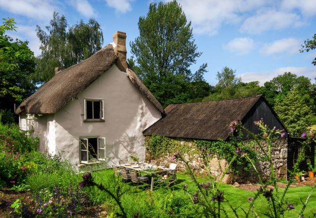 Cottage in Chagford - Weeke Brook - A 'quintessential' thatched cottage Cottage in Chagford - Weeke Brook - A 'quintessential' thatched cottage