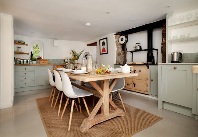 Cottage in Chagford - Weeke Brook - A 'quintessential' thatched cottage Cottage in Chagford - Weeke Brook - A 'quintessential' thatched cottage