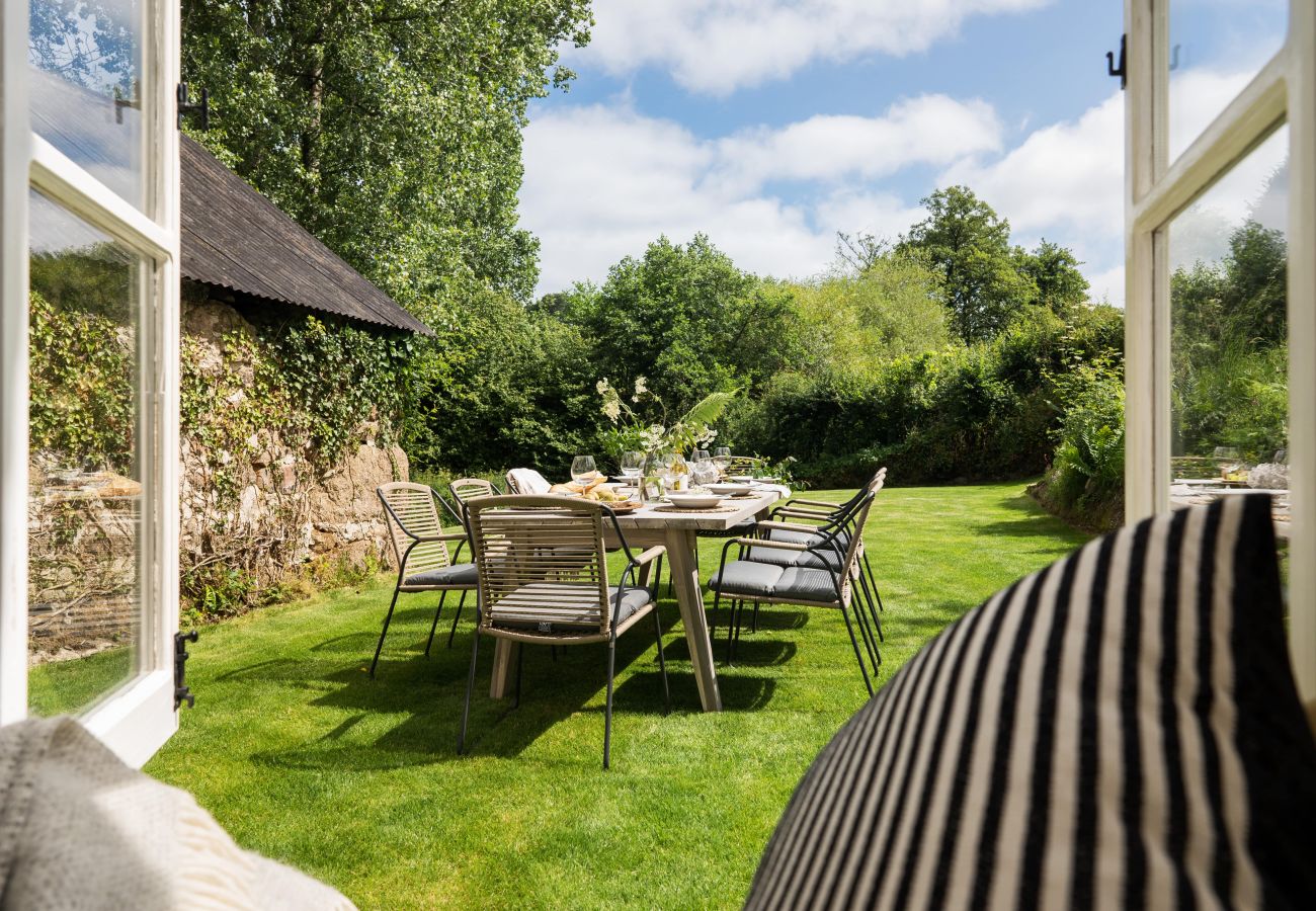 Cottage in Chagford - Weeke Brook - A 'quintessential' thatched cottage