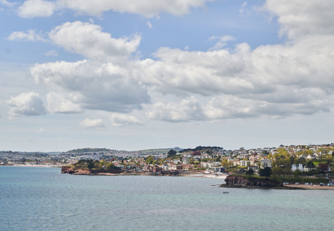 Apartment in Torquay - The Moorings - On Harbour with hot tub
