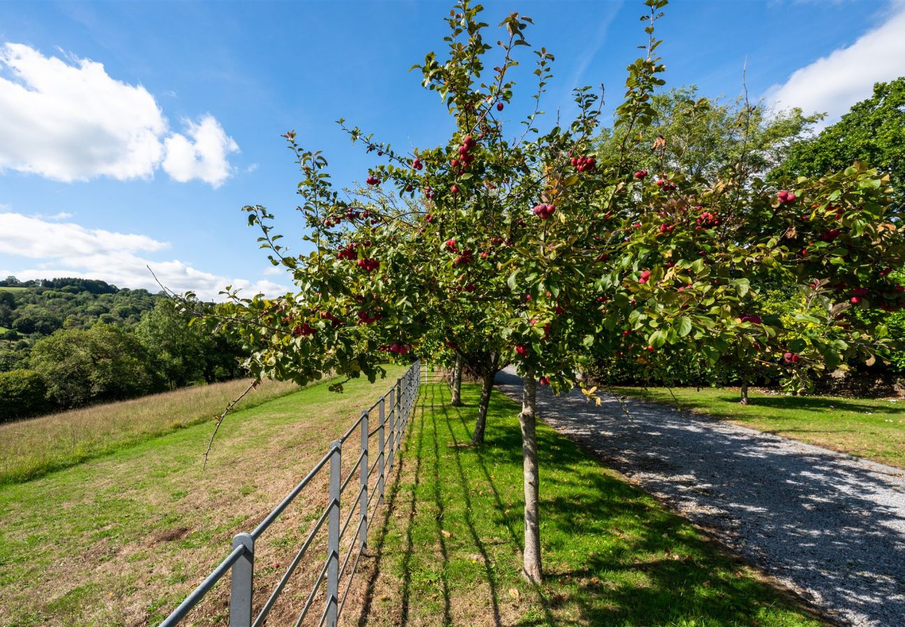 House in Lustleigh - Higher Mapstone – Luxury Dartmoor Retreat with Views, Acres & Games Barn