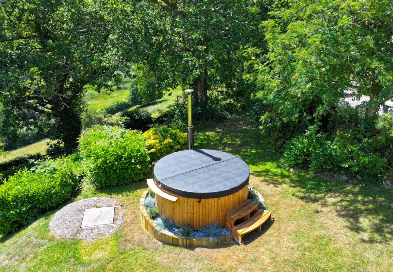 House in Lustleigh - Higher Mapstone – Luxury Dartmoor Retreat with Hot Tub, Speactular Views and Games Barn